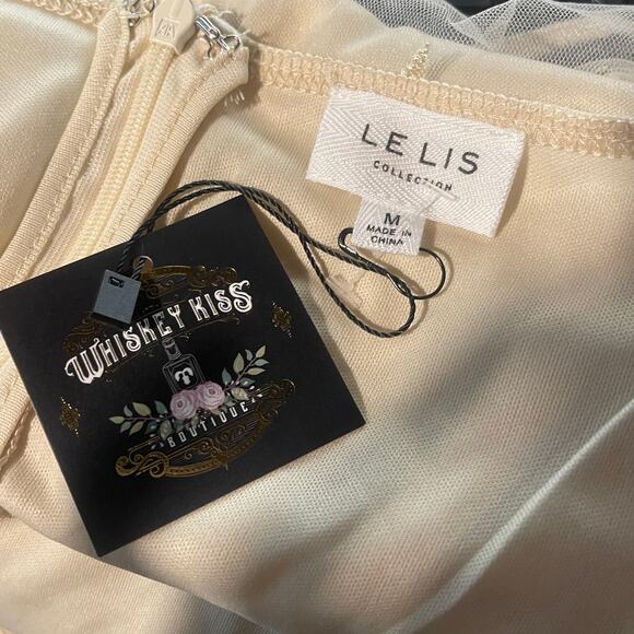 Le Lis Mesh Cream Champagne Gold Star Bodysuit Size Medium New With Tags - Picture 6 of 12